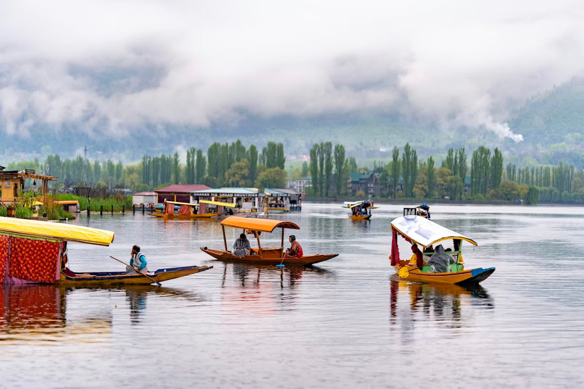 Kashmir — Summer Valley Escape photo 2